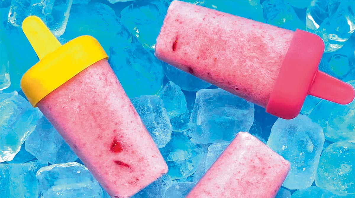 © Marine Pavillard. Strawberry and coconut ice lollies.