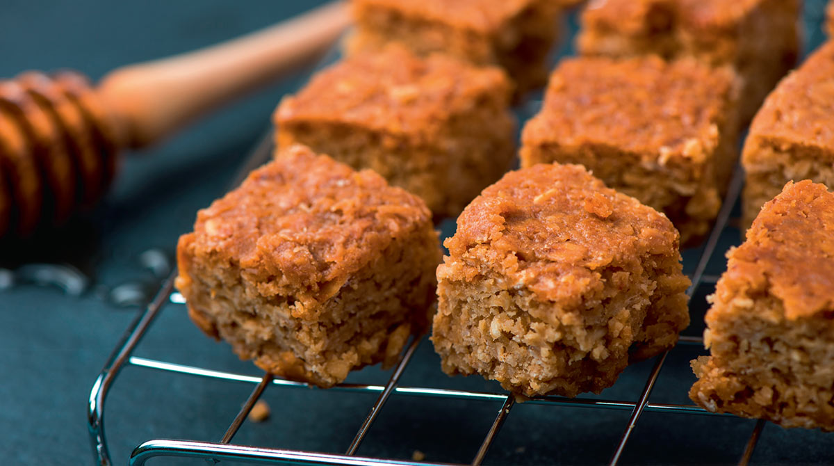 © Photo : Marcin Jucha/Shutterstock. Maple syrup flapjacks, I Love English n°314, février 2023.