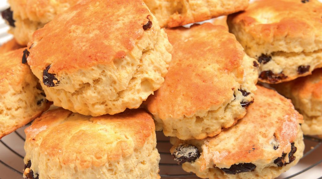 Recette en anglais “Irish buttermilk fruit scones” I Love English